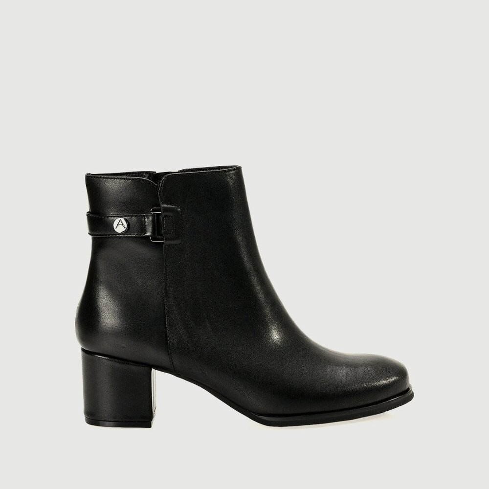 Artica Size 6 Waterproof boots